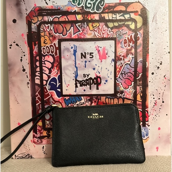 Coach black leather corner zip wristlet. - Picture 5 of 8